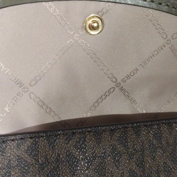 Michael Kors Large Eva Shoulder Tote Bag with wristlet Brown / Olive SOLD, SOLD, - Picture 11 of 16